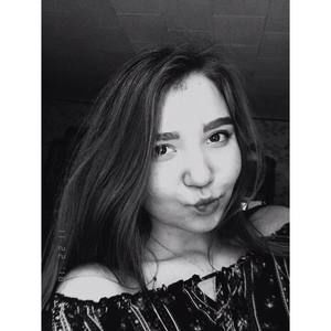 Meet your Posher, Alicia